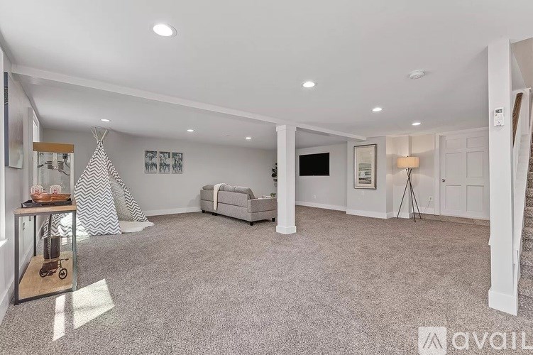 5512 Vaught Drive 3 Beds Single Family Home for Rent - Photo Gallery 19