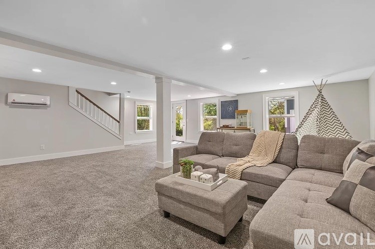 5512 Vaught Drive 3 Beds Single Family Home for Rent - Photo Gallery 21