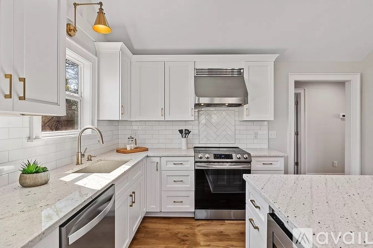 5512 Vaught Drive 3 Beds Single Family Home for Rent - Photo Gallery 9