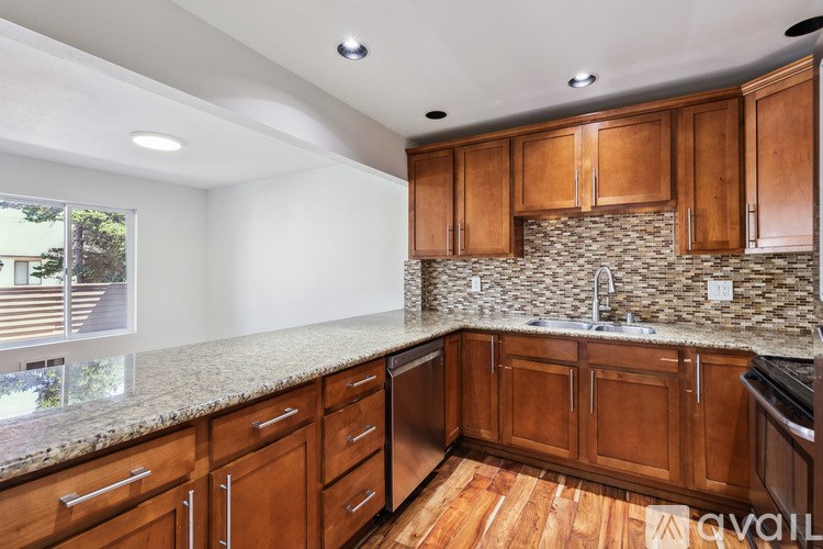 10410 NE 32nd Pl 2 Beds Condo for Rent - Photo Gallery 6