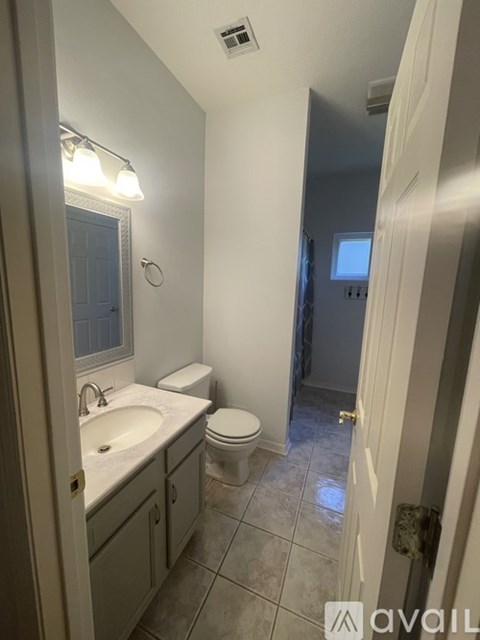 6 Hollycrest Boulevard 3 Beds Single Family Home for Rent - Photo Gallery 7