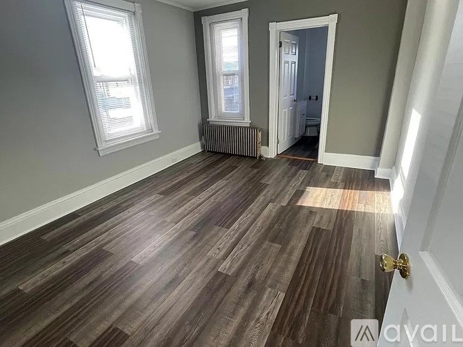 47 West 17th Street 3 Beds Single Family Home for Rent - Photo Gallery 12