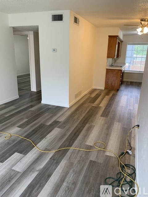 411 W Van Alstyne Pkwy 2 Beds Apartment for Rent - Photo Gallery 5