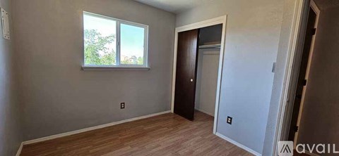 12201 Eric Ct NE 2 Beds Apartment for Rent - Photo Gallery 7