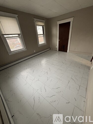 154 Daly Avenue 2 Beds Single Family Home for Rent - Photo Gallery 6