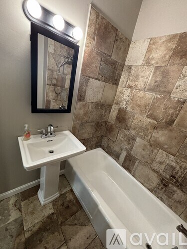 154 Daly Avenue 2 Beds Single Family Home for Rent - Photo Gallery 8