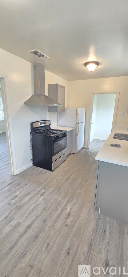 748 E Cornell Ave 1 Bed Apartment for Rent - Photo Gallery 9