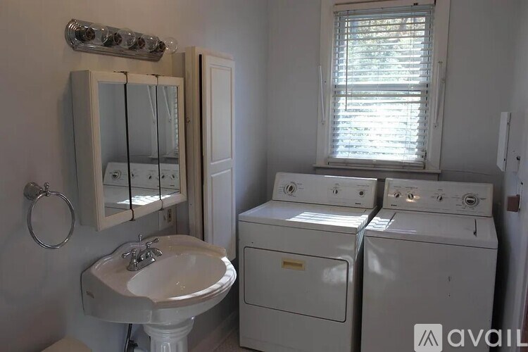 3919 Dakota Ave 2 Beds Single Family Home for Rent - Photo Gallery 13