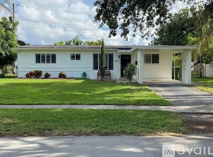 6500 Southwest 4th Street 3 Beds Single Family Home for Rent - Photo Gallery 16