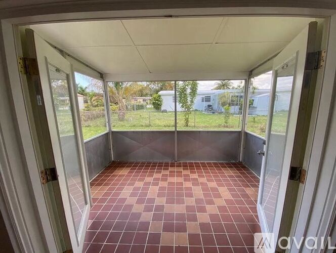 6500 Southwest 4th Street 3 Beds Single Family Home for Rent - Photo Gallery 19