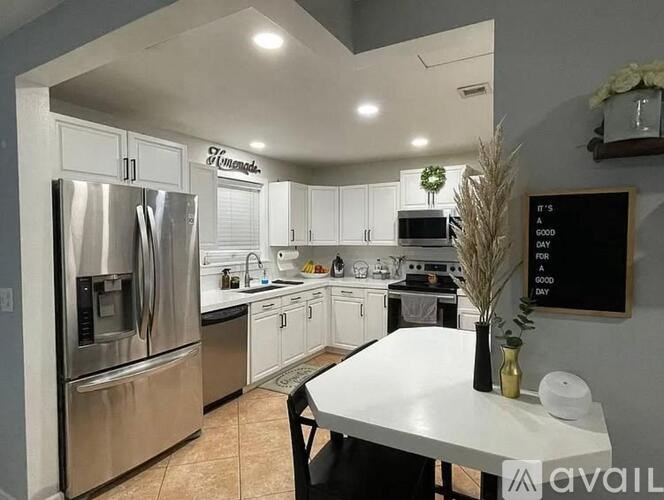 6500 Southwest 4th Street 3 Beds Single Family Home for Rent - Photo Gallery 6