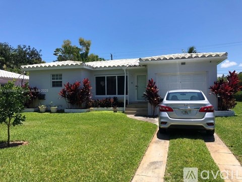 1538 Funston St 2 Beds Apartment for Rent