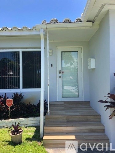 1538 Funston St 2 Beds Single Family Home for Rent - Photo Gallery 2