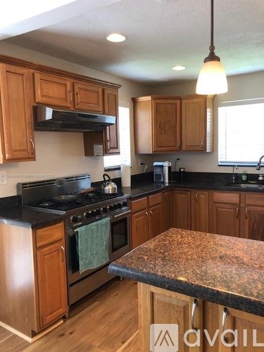 1538 Funston St 2 Beds Single Family Home for Rent - Photo Gallery 11