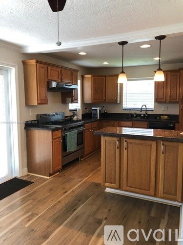 1538 Funston St 2 Beds Single Family Home for Rent - Photo Gallery 18