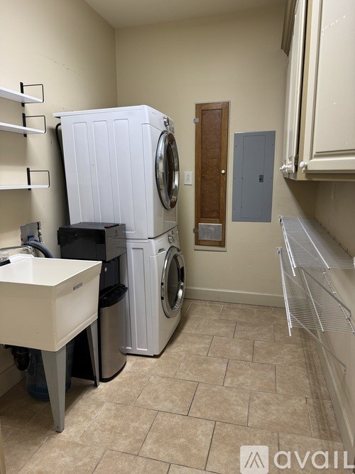 543 Atlantic Avenue 2 Beds Single Family Home for Rent - Photo Gallery 3