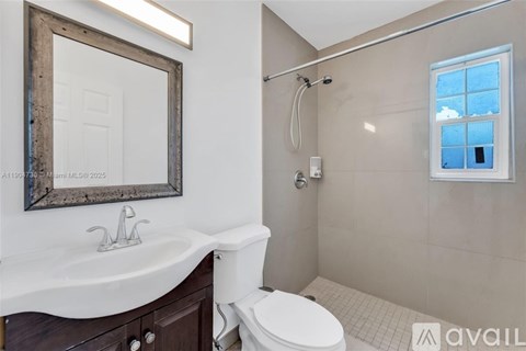 1639 Hayes St 1 Bed Apartment for Rent - Photo Gallery 15