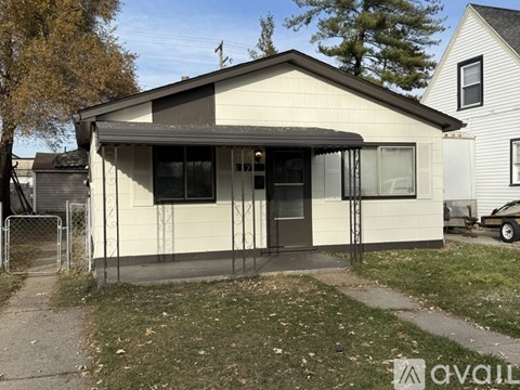 14219 Hobart Ave 3 Beds Apartment for Rent