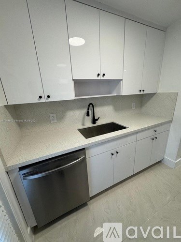 2418 Polk St 1 Bed Apartment for Rent - Photo Gallery 2