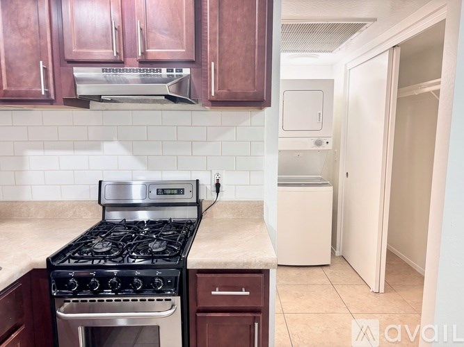 1617 E Apache Blvd Studio Apartment for Rent - Photo Gallery 9