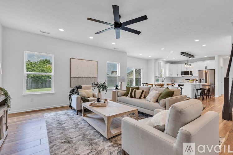 9724 Brooks Drive 6 Beds Single Family Home for Rent - Photo Gallery 12