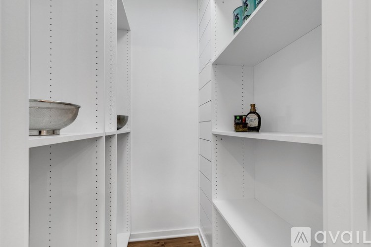 9724 Brooks Drive 6 Beds Single Family Home for Rent - Photo Gallery 15