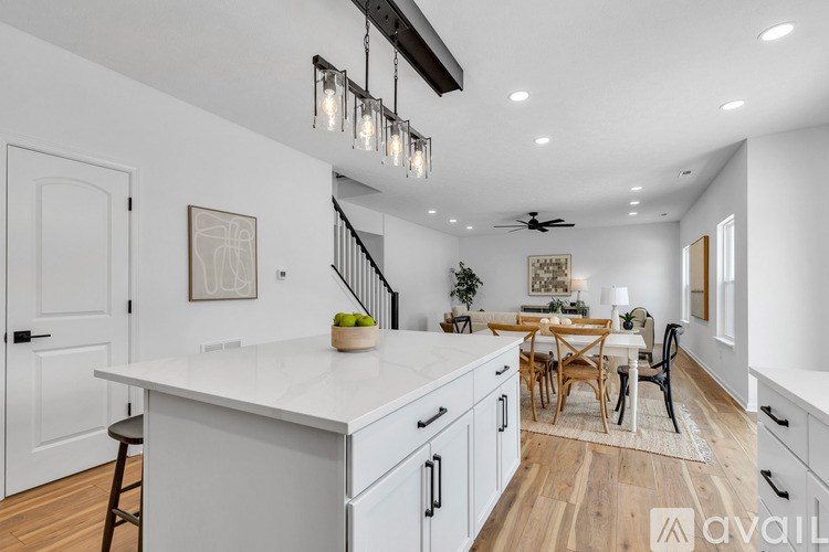 9724 Brooks Drive 6 Beds Single Family Home for Rent - Photo Gallery 19