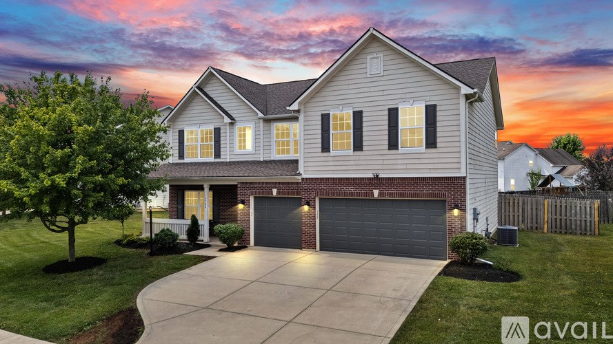 9724 Brooks Drive 6 Beds Single Family Home for Rent - Photo Gallery 3