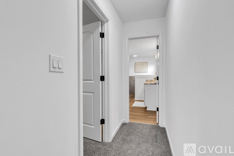 9724 Brooks Drive 6 Beds Single Family Home for Rent - Photo Gallery 36