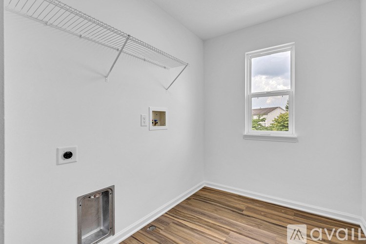 9724 Brooks Drive 6 Beds Single Family Home for Rent - Photo Gallery 43