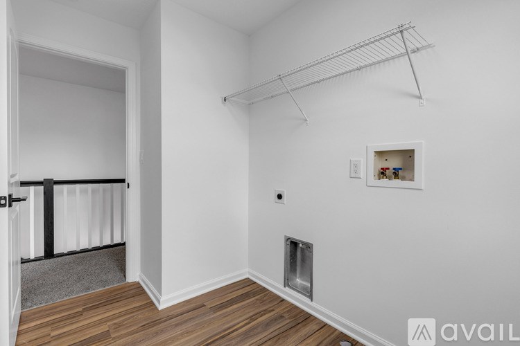 9724 Brooks Drive 6 Beds Single Family Home for Rent - Photo Gallery 48