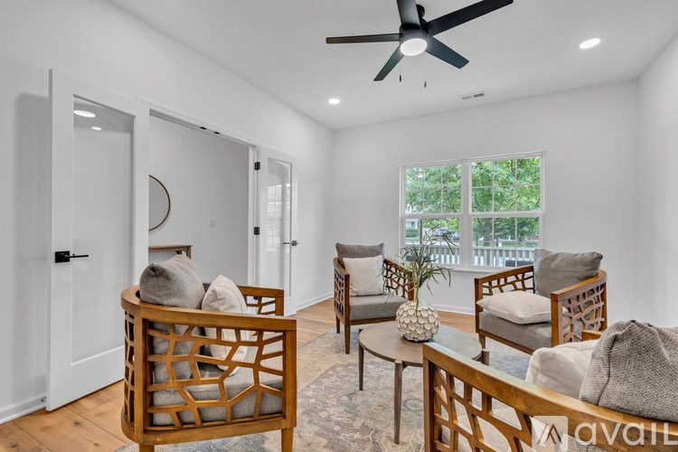 9724 Brooks Drive 6 Beds Single Family Home for Rent - Photo Gallery 8