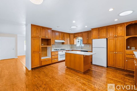 2039 Village Wood Road 3 Beds Single Family Home for Rent - Photo Gallery 12