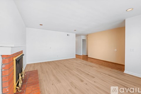 2039 Village Wood Road 3 Beds Single Family Home for Rent - Photo Gallery 9