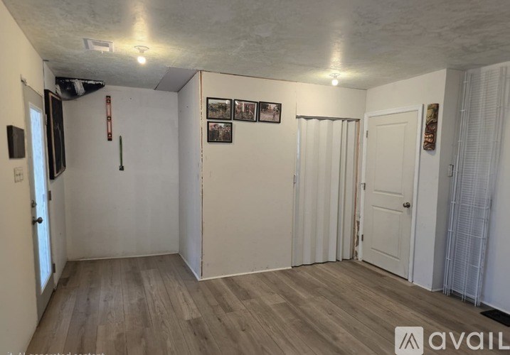 106 Extrovert Drive 4 Beds Single Family Home for Rent - Photo Gallery 11