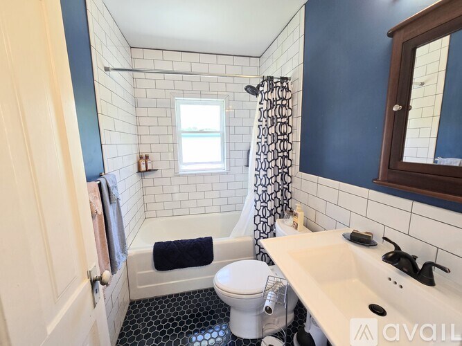 4243 Old Clyde Road 2 Beds Single Family Home for Rent - Photo Gallery 7