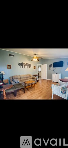 3303 Colorado Avenue 3 Beds Single Family Home for Rent - Photo Gallery 6