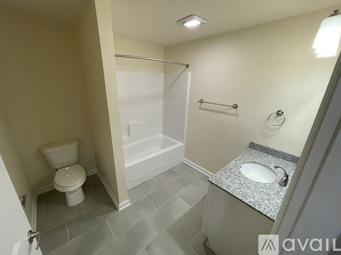 540 Northend Drive 1 Bed Apartment for Rent - Photo Gallery 6