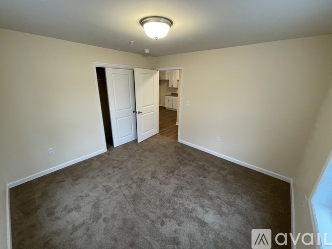 540 Northend Drive 1 Bed Apartment for Rent - Photo Gallery 7