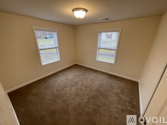 540 Northend Drive 1 Bed Apartment for Rent - Photo Gallery 9