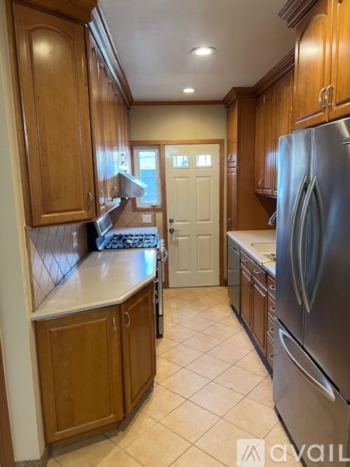 28-36 49th Street 2 Beds Townhouse for Rent - Photo Gallery 4