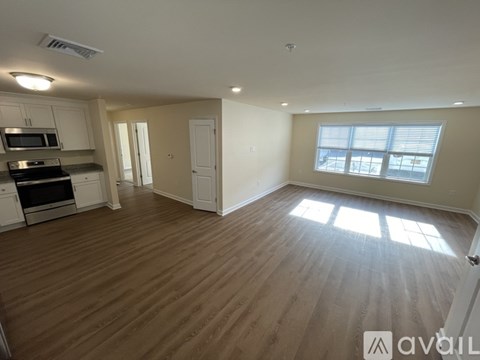 540 Northend Drive 2 Beds Apartment for Rent
