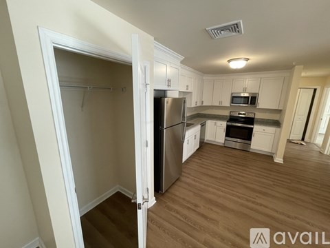 540 Northend Drive 2 Beds Apartment for Rent - Photo Gallery 6