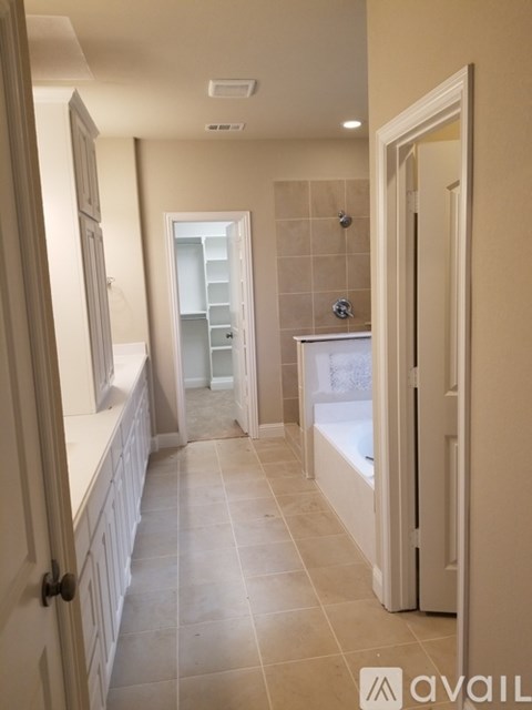 15609 Canyon Ridge 4 Beds Single Family Home for Rent - Photo Gallery 10