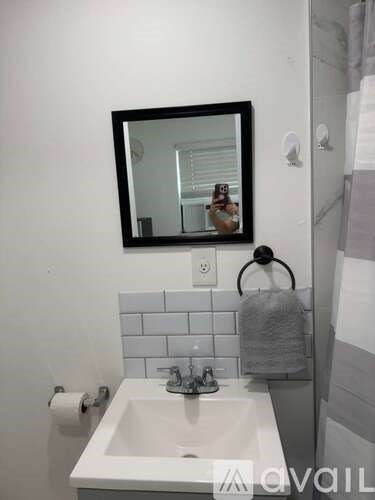 6242 Southwest 24th Street 1 Bed Single Family Home for Rent - Photo Gallery 6