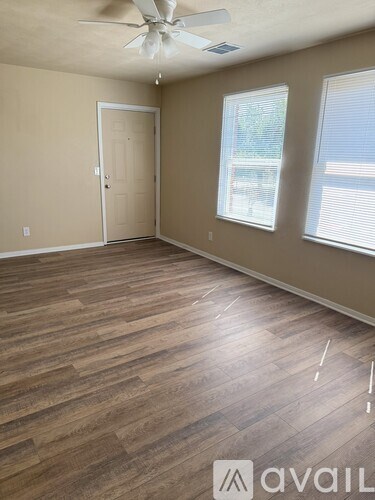 214 East 13th Street 2 Beds Apartment for Rent - Photo Gallery 11