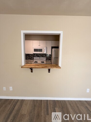 214 East 13th Street 2 Beds Apartment for Rent - Photo Gallery 4