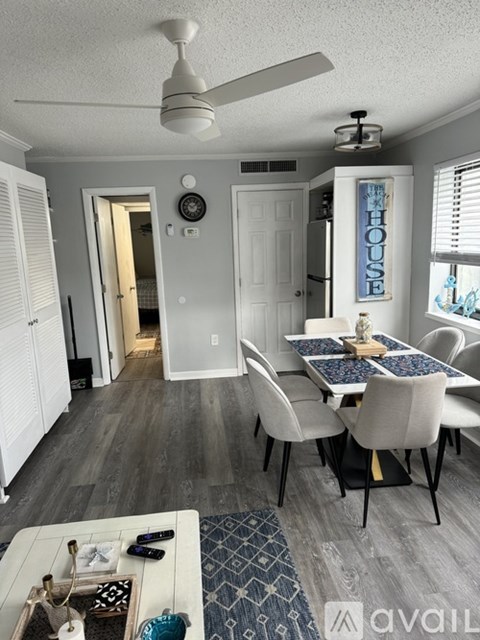 210 75th Avenue North 1 Bed Condo for Rent - Photo Gallery 4