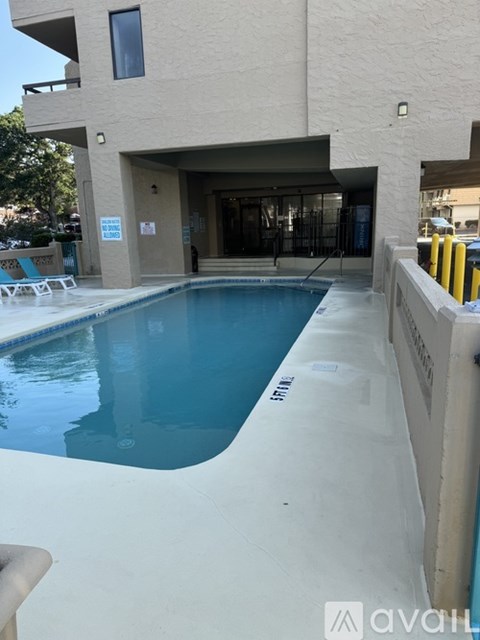 210 75th Avenue North 1 Bed Condo for Rent - Photo Gallery 8