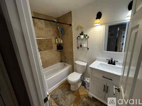 1354 East Washington Street 2 Beds Condo for Rent - Photo Gallery 6